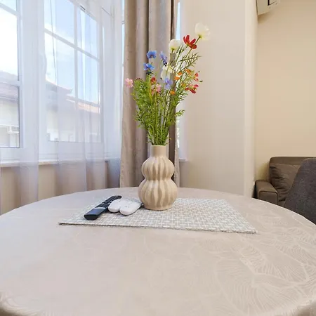 Cozy Corner-heart Of *