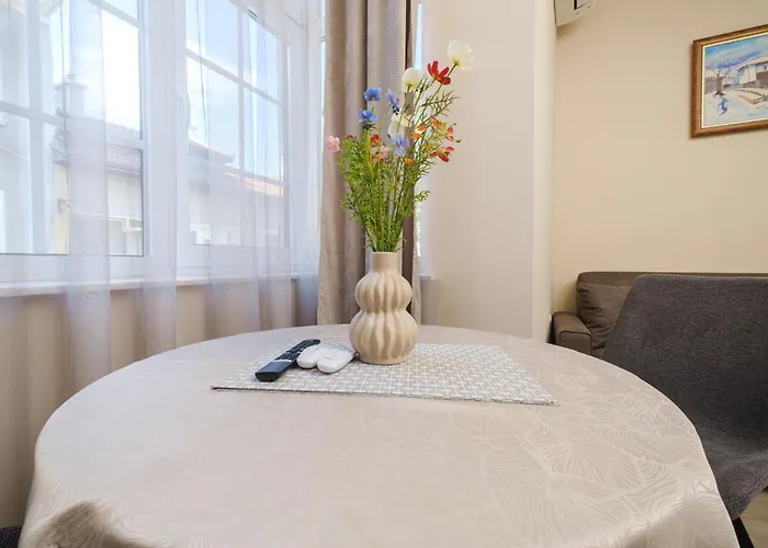 Cozy Corner-heart Of *